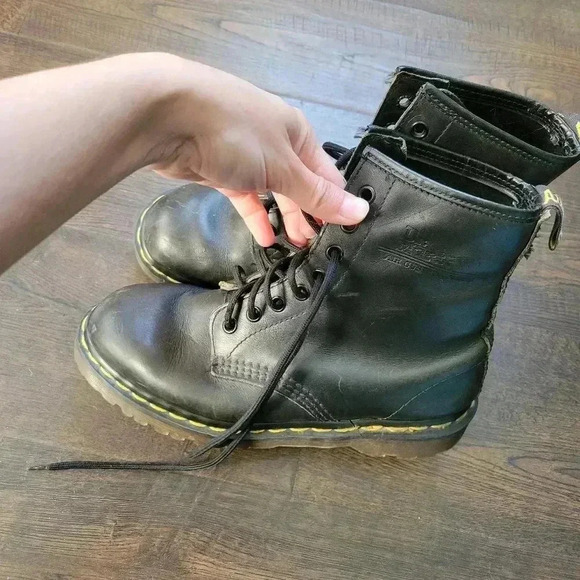 Vintage Dr Martens 8 Eye Boots Size 6 US 4 UK Made in England Black - Picture 5 of 10